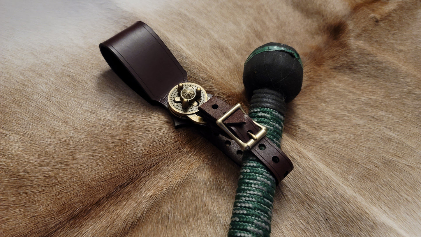 Adjustable Leather Frog Sword Sheath for Drink Mugs Tankards and Bel and Dag Weapons Scabbard Strap Holster Holder Clip