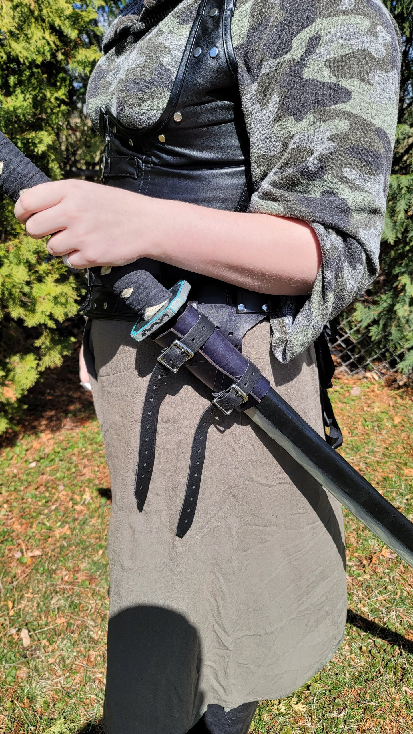 Adjustable Rotating Leather Sword Sheath Scabbard Holster Holder Frog Clip