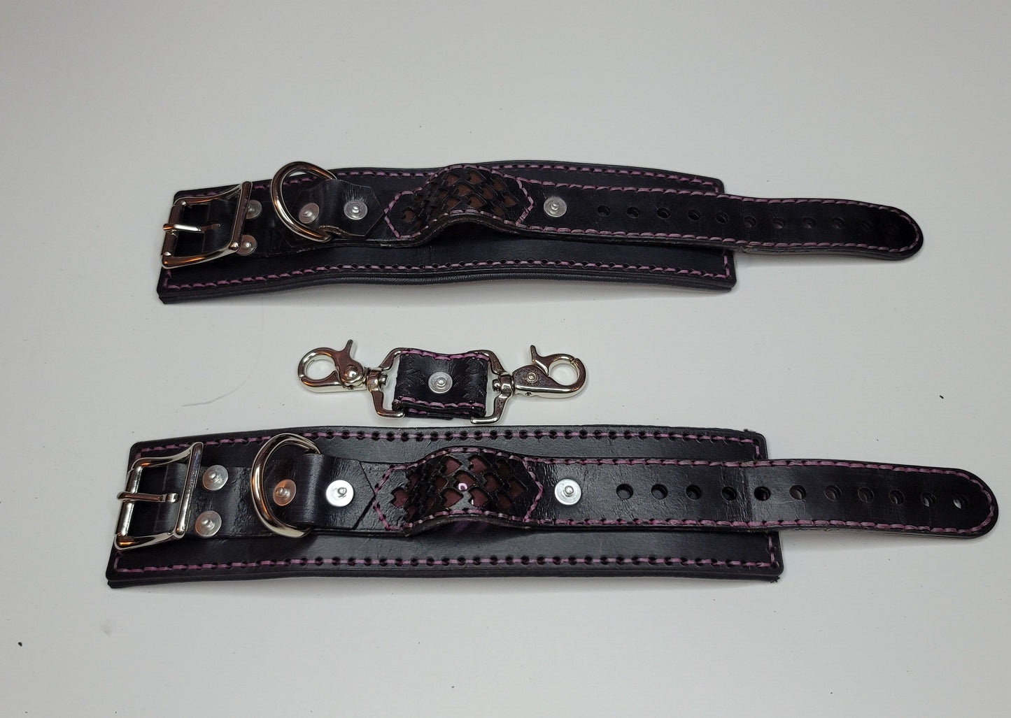 Tough Hide Heart to Scale Hand Cuffs