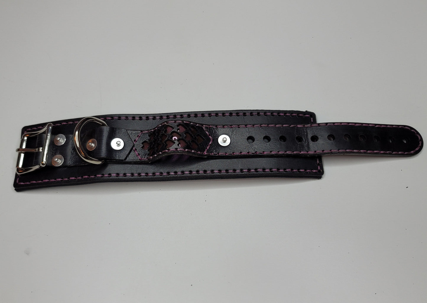 Tough Hide Heart to Scale Hand Cuffs