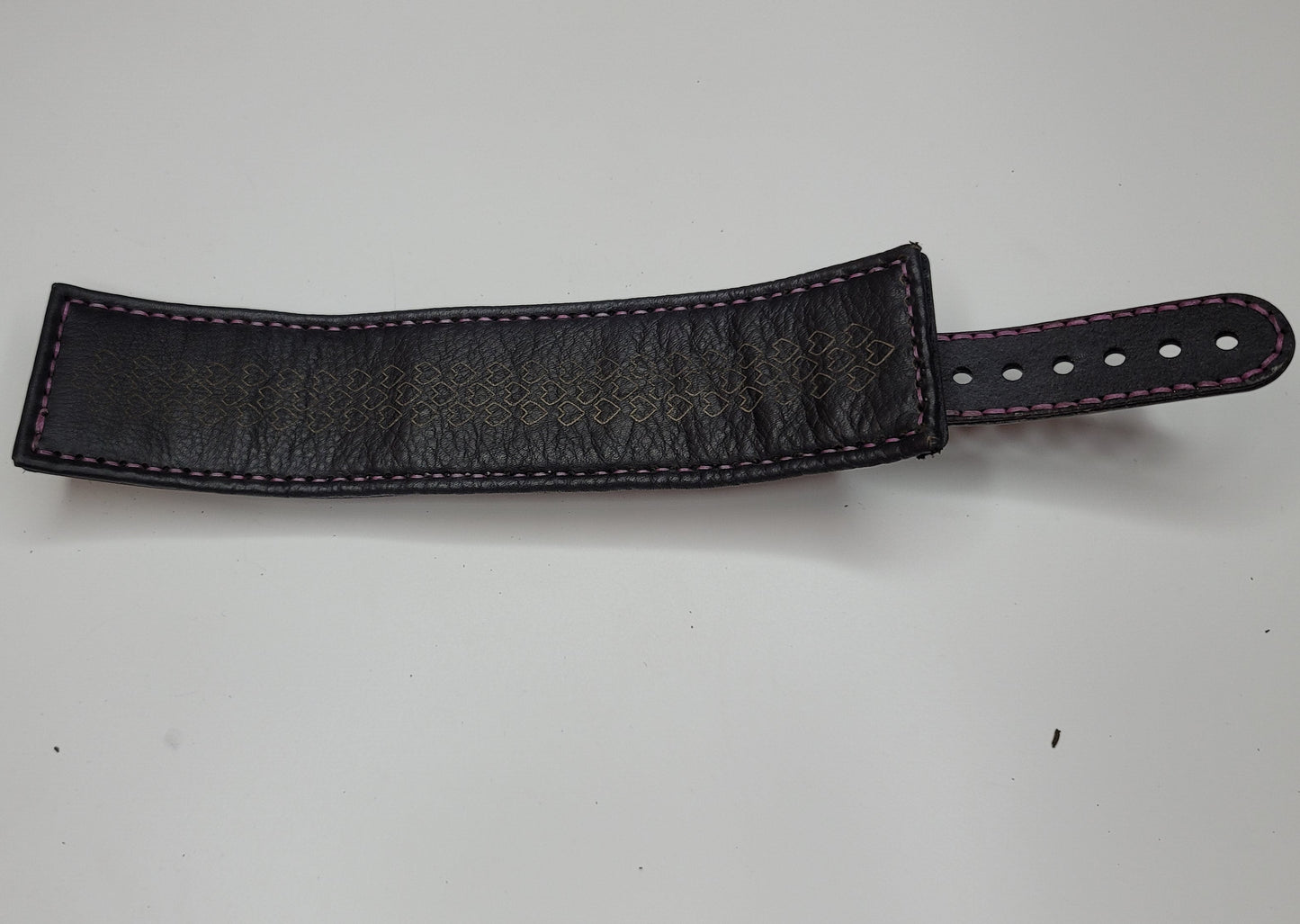 Tough Hide Heart to Scale Hand Cuffs