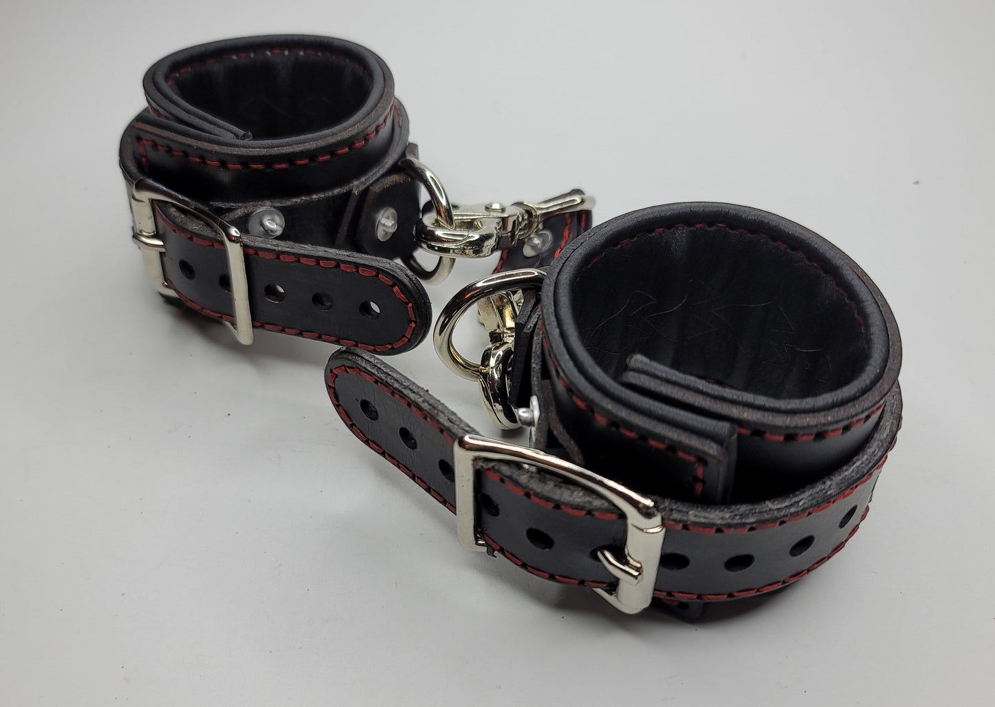 Tough Hide Sly Approach Hand Cuffs