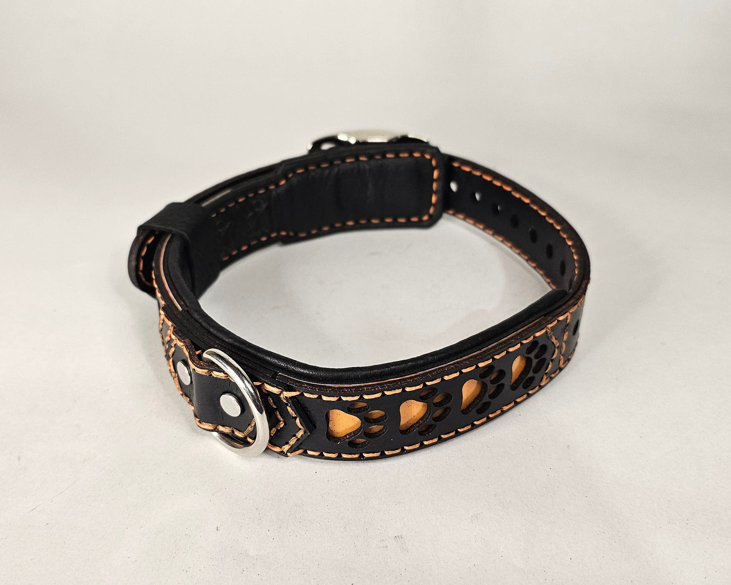 Tough Hide Pawprint Collar Choker