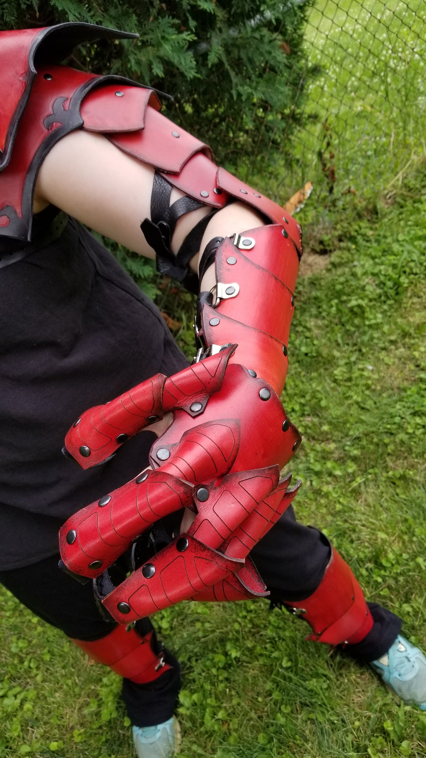 Genuine Leather Dragon Claw Gauntlets with Elbow Armor