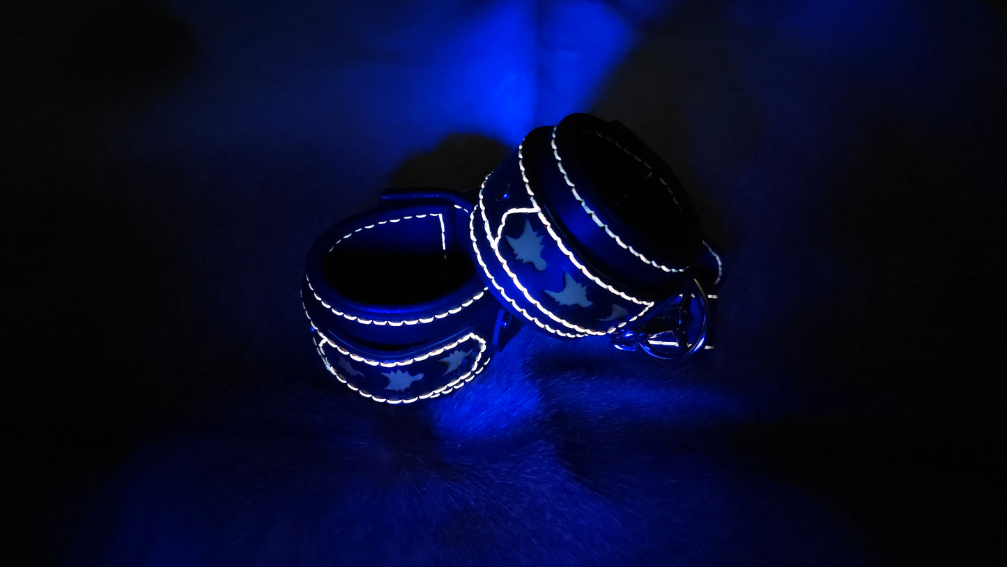 Tough Hide Fox Hand Cuffs