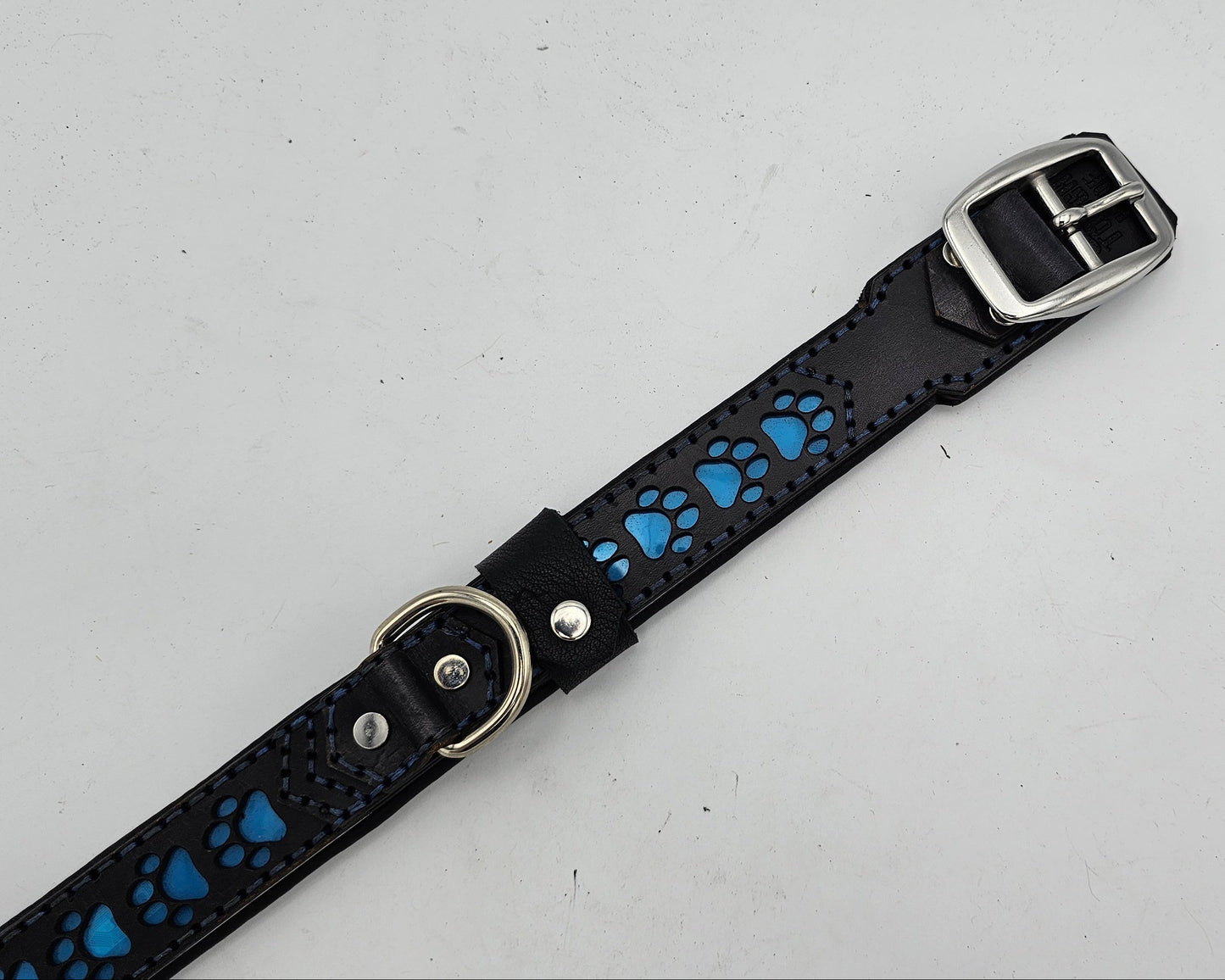 Tough Hide Pawprint Collar Choker