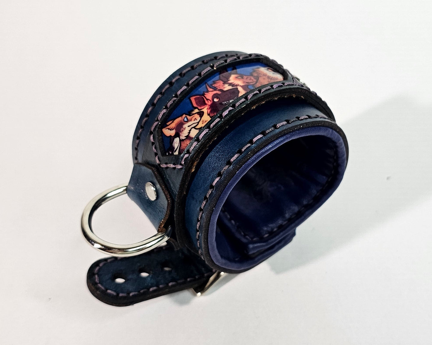 Tough Hide Camp Howl Scavenger Species Hand Cuffs