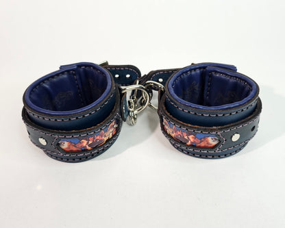 Tough Hide Camp Howl Scavenger Species Hand Cuffs