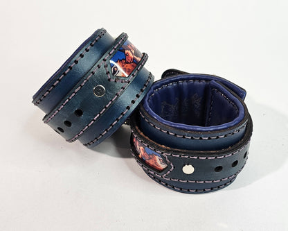 Tough Hide Camp Howl Scavenger Species Hand Cuffs