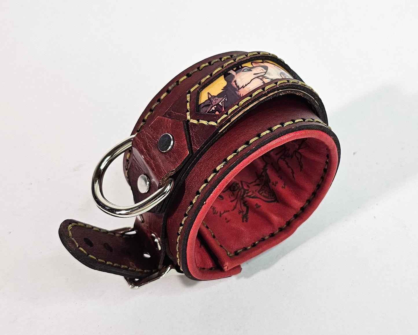 Tough Hide Camp Howl Predator Species Hand Cuffs