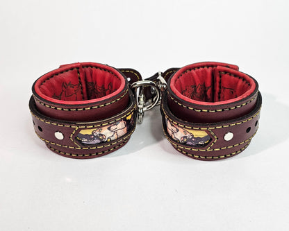 Tough Hide Camp Howl Predator Species Hand Cuffs