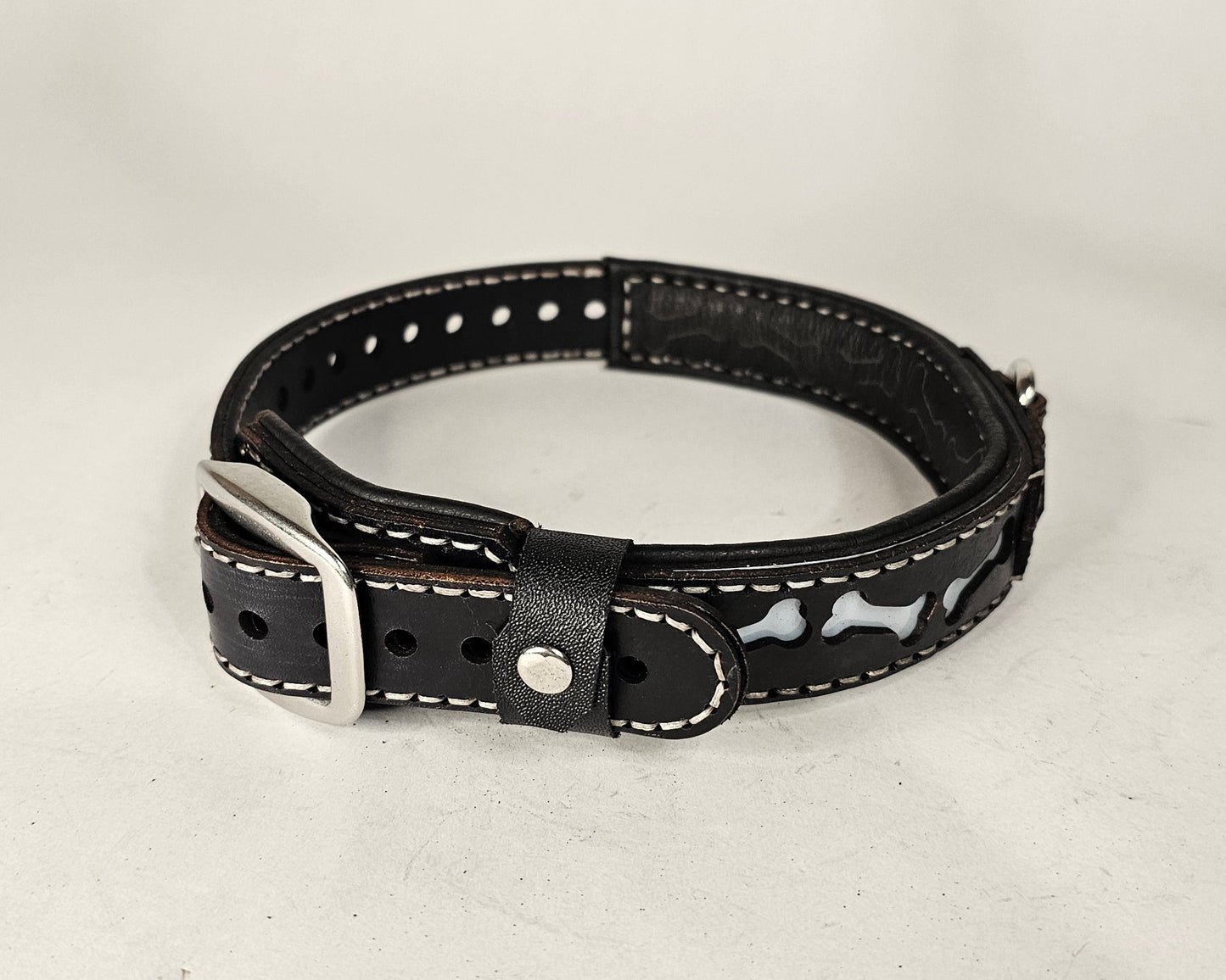 Tough Hide Bones Collar Choker